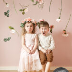 Virve Kulmalan teos Flower Shover, jolla hän voitti kunniamaininnan Finnish Photo Awardseissa.